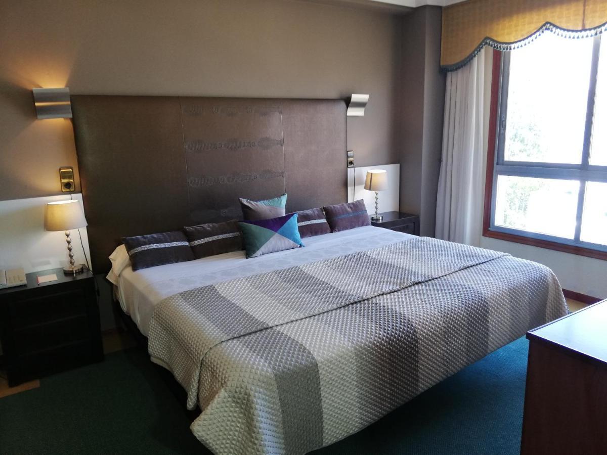 Hotel Ciudad De วิโก ภายนอก รูปภาพ