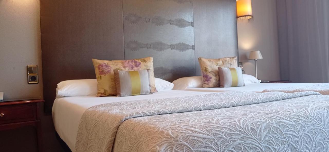 Hotel Ciudad De วิโก ภายนอก รูปภาพ