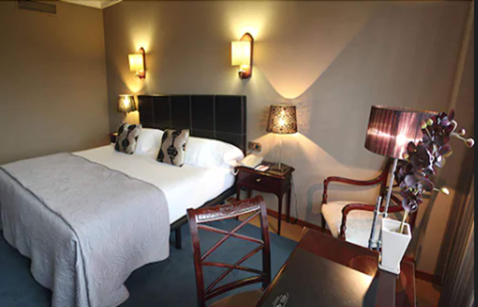 Hotel Ciudad De วิโก ภายนอก รูปภาพ