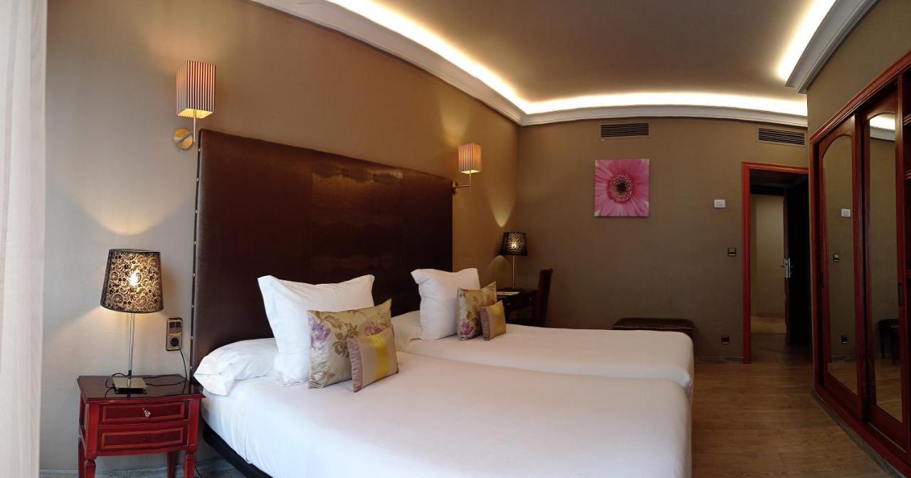 Hotel Ciudad De วิโก ภายนอก รูปภาพ