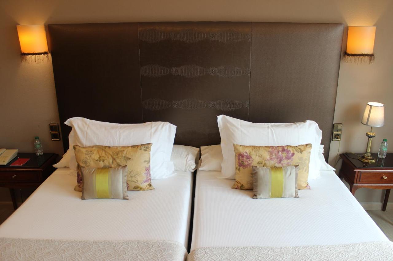 Hotel Ciudad De วิโก ภายนอก รูปภาพ